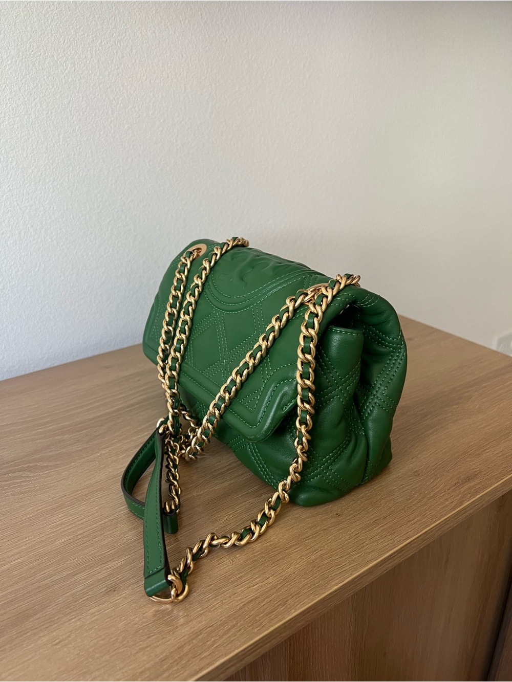 Tory Burch Green Quilted Crossbody with Gold Chain - Fleming Arugula SMALL - Picture 2 of 7